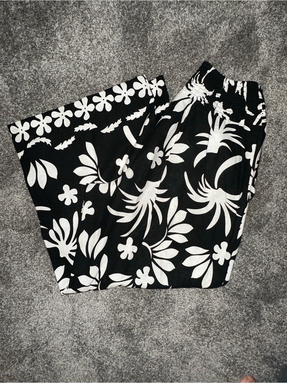 Tahari Black and White Floral Wide Leg Pants